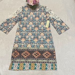 Beautiful NWT Tacera Size L Dress